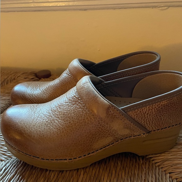 Dansko Professional Clog Distressed Honey US 7.5-8/EU 38 - Picture 3 of 5